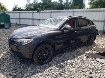  Salvage Alfa Romeo Stelvio