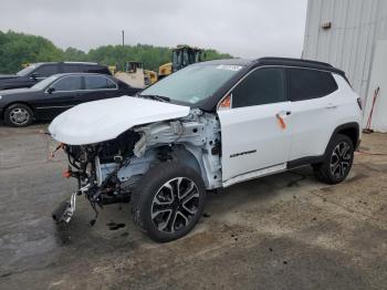  Salvage Jeep Compass