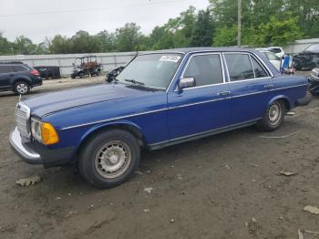  Salvage Mercedes-Benz 300-Class