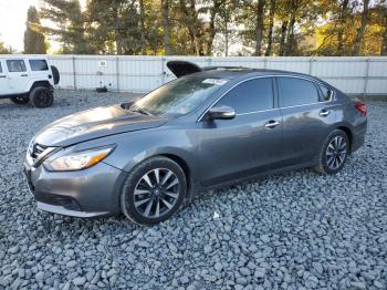  Salvage Nissan Altima