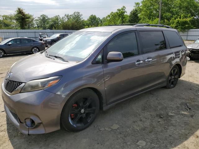  Salvage Toyota Sienna