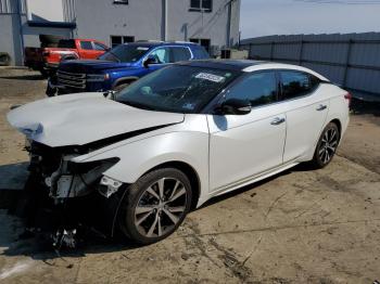  Salvage Nissan Maxima
