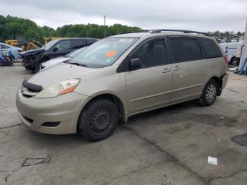  Salvage Toyota Sienna
