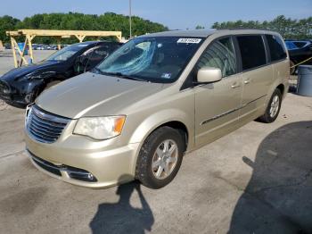  Salvage Chrysler Minivan