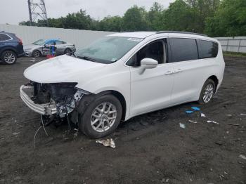  Salvage Chrysler Pacifica