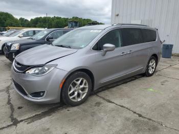  Salvage Chrysler Pacifica