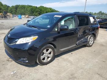  Salvage Toyota Sienna