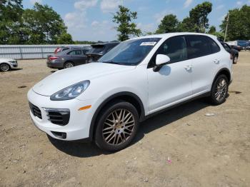  Salvage Porsche Cayenne