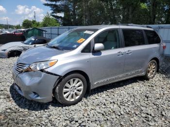 Salvage Toyota Sienna