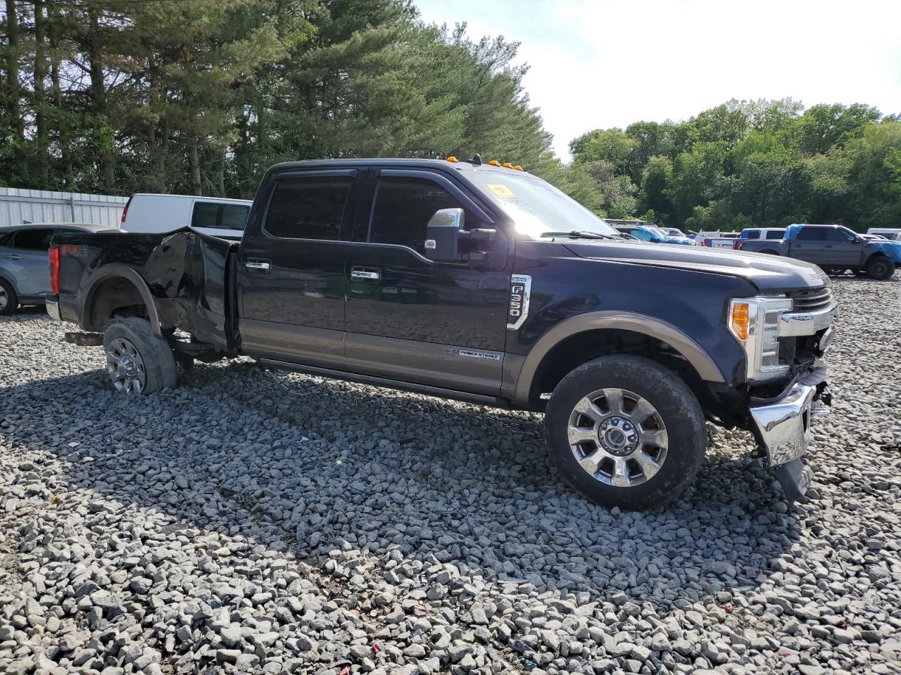 Ford F-350 Super Duty Image 12