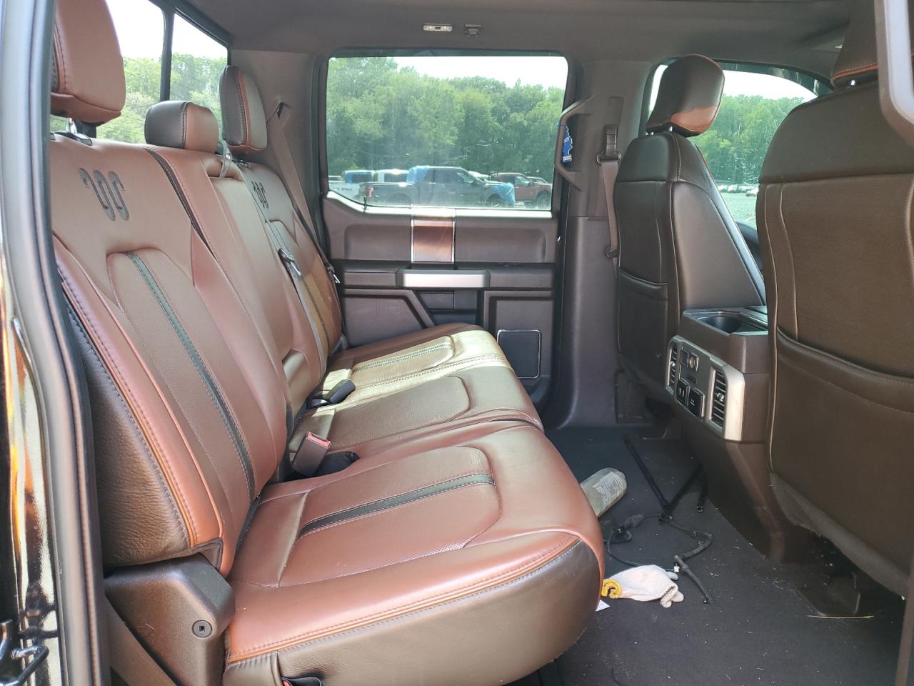 Ford F-350 Super Duty Image 11