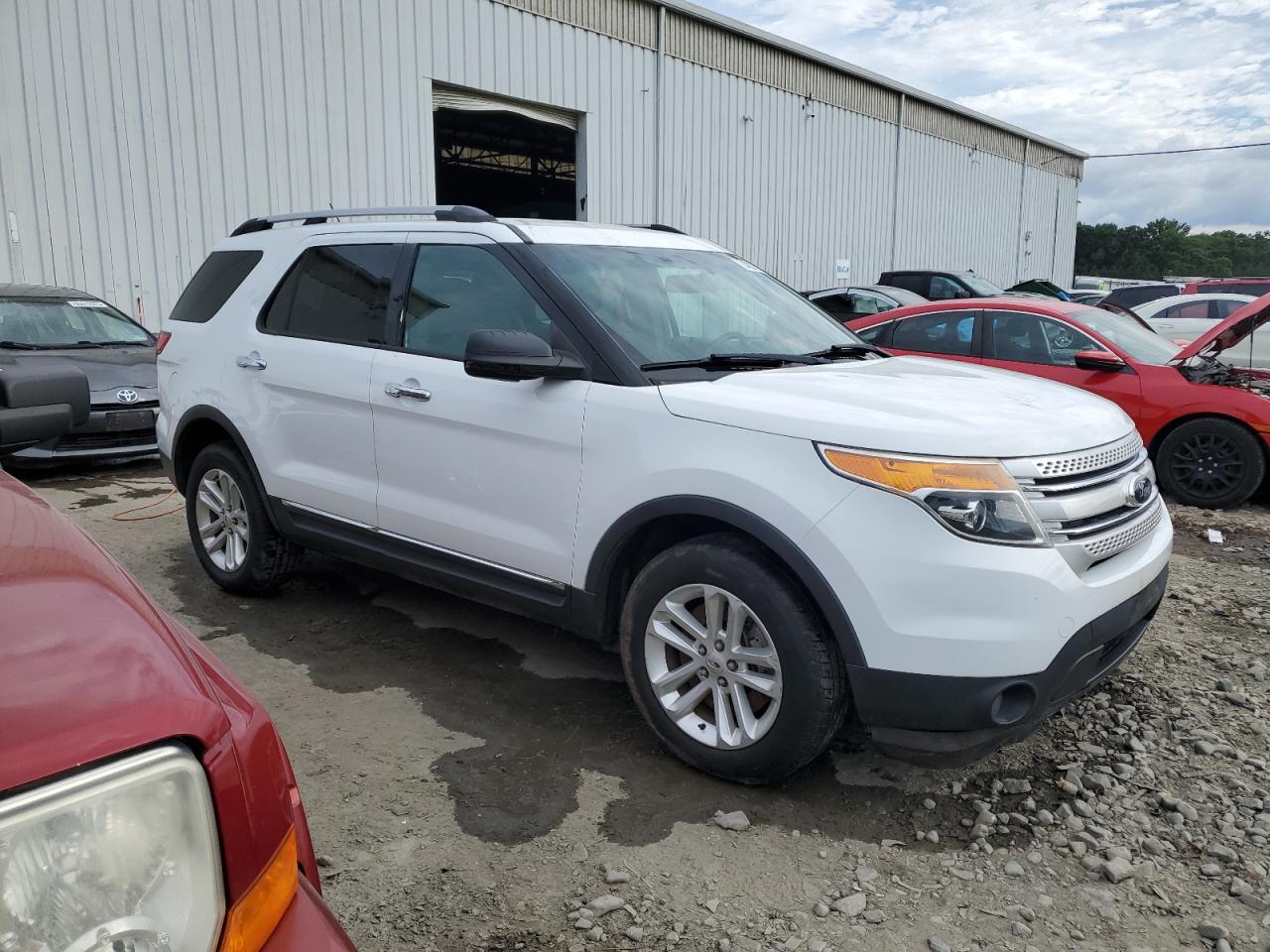 Ford Explorer Xlt Image 13
