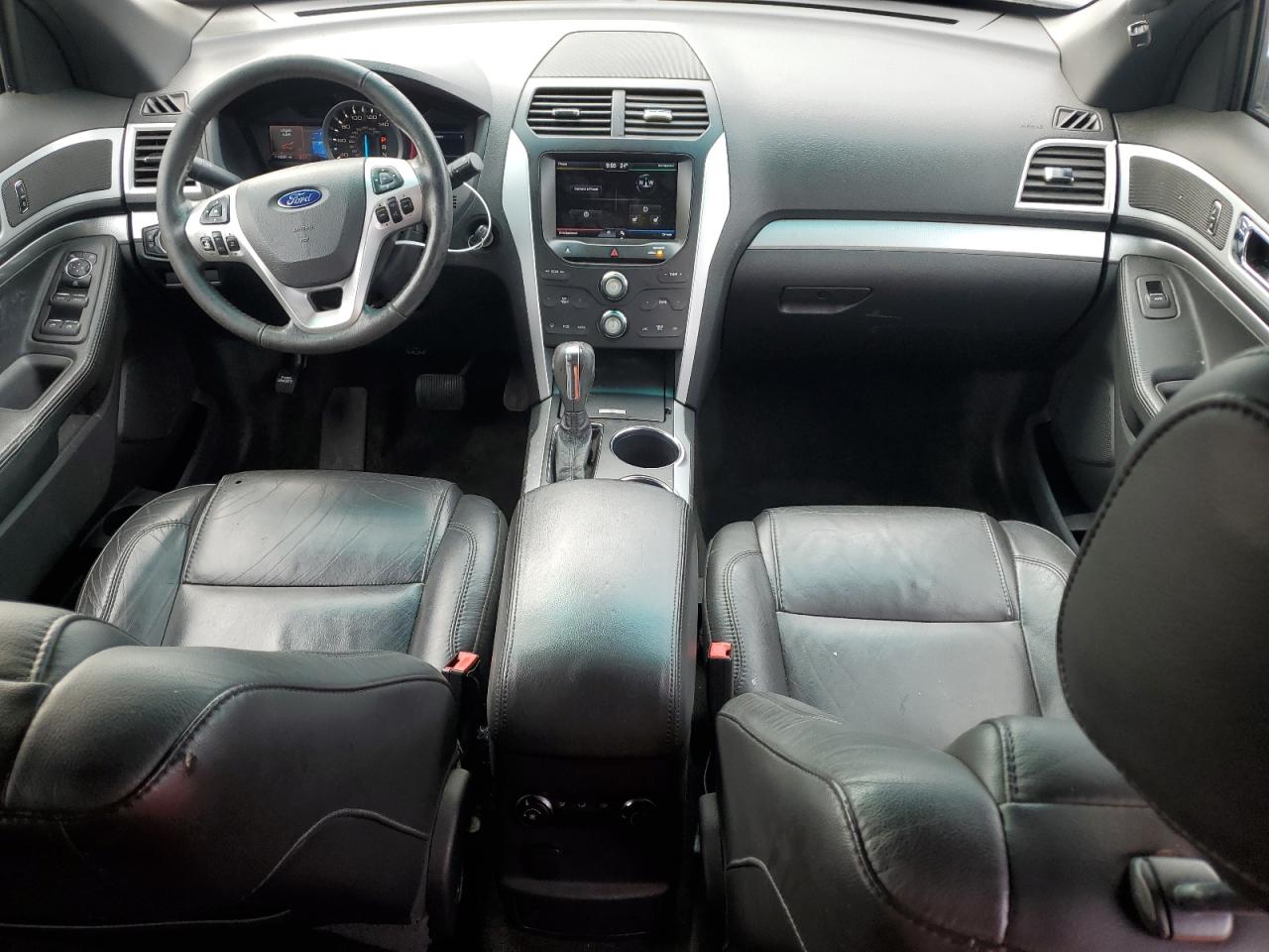 Ford Explorer Xlt Image 9