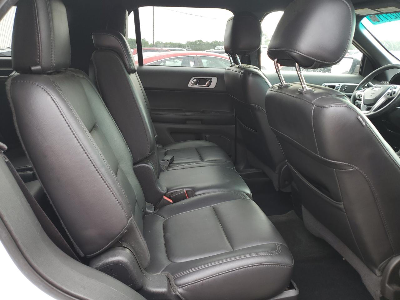 Ford Explorer Xlt Image 10