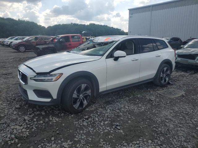  Salvage Volvo V60