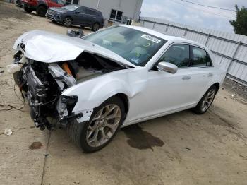  Salvage Chrysler 300