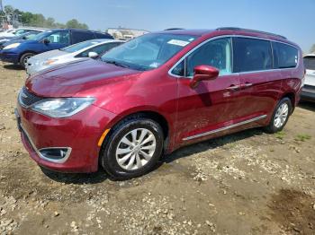  Salvage Chrysler Pacifica