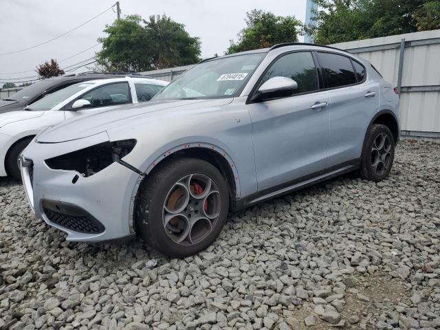  Salvage Alfa Romeo Stelvio
