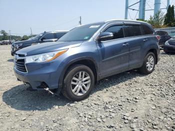  Salvage Toyota Highlander