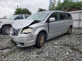  Salvage Chrysler Minivan