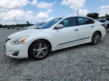  Salvage Nissan Altima