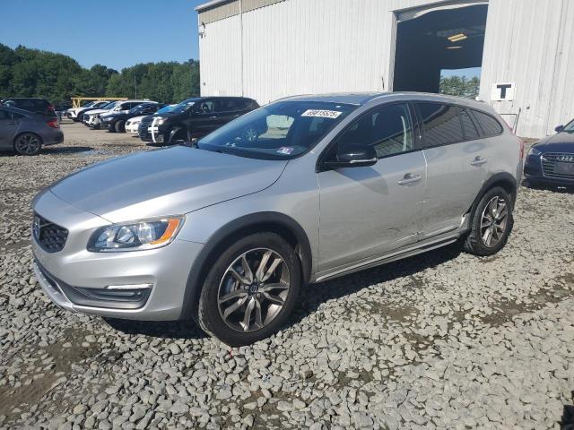 Salvage Volvo V60