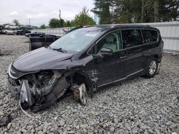  Salvage Chrysler Pacifica