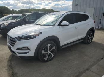  Salvage Hyundai TUCSON