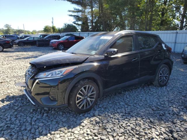  Salvage Nissan Kicks