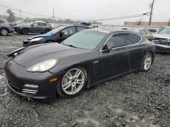  Salvage Porsche Panamera