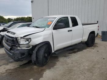 Salvage Toyota Tundra