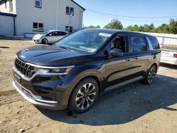  Salvage Kia Carnival