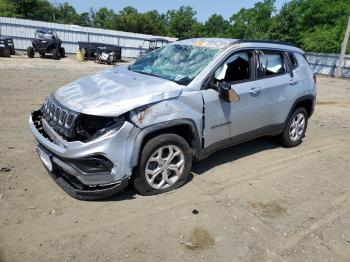  Salvage Jeep Compass