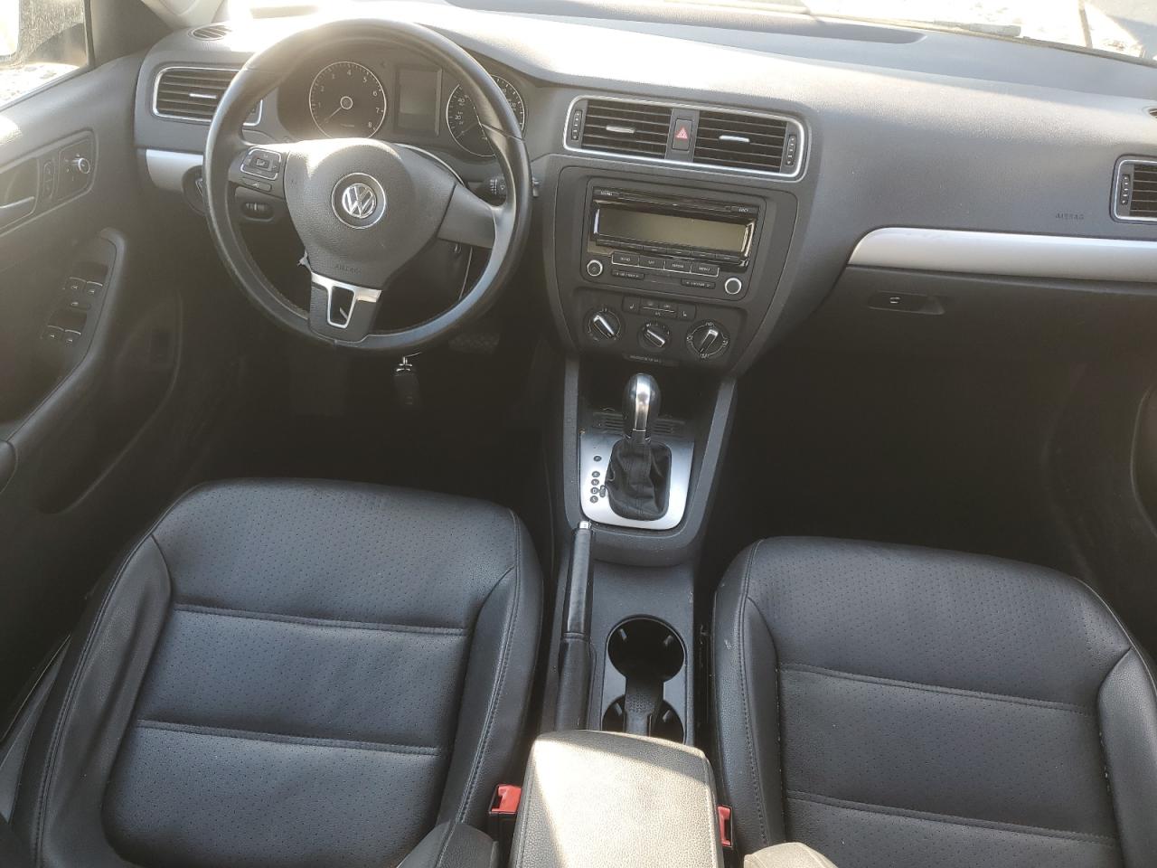 Volkswagen Jetta Se Image 2