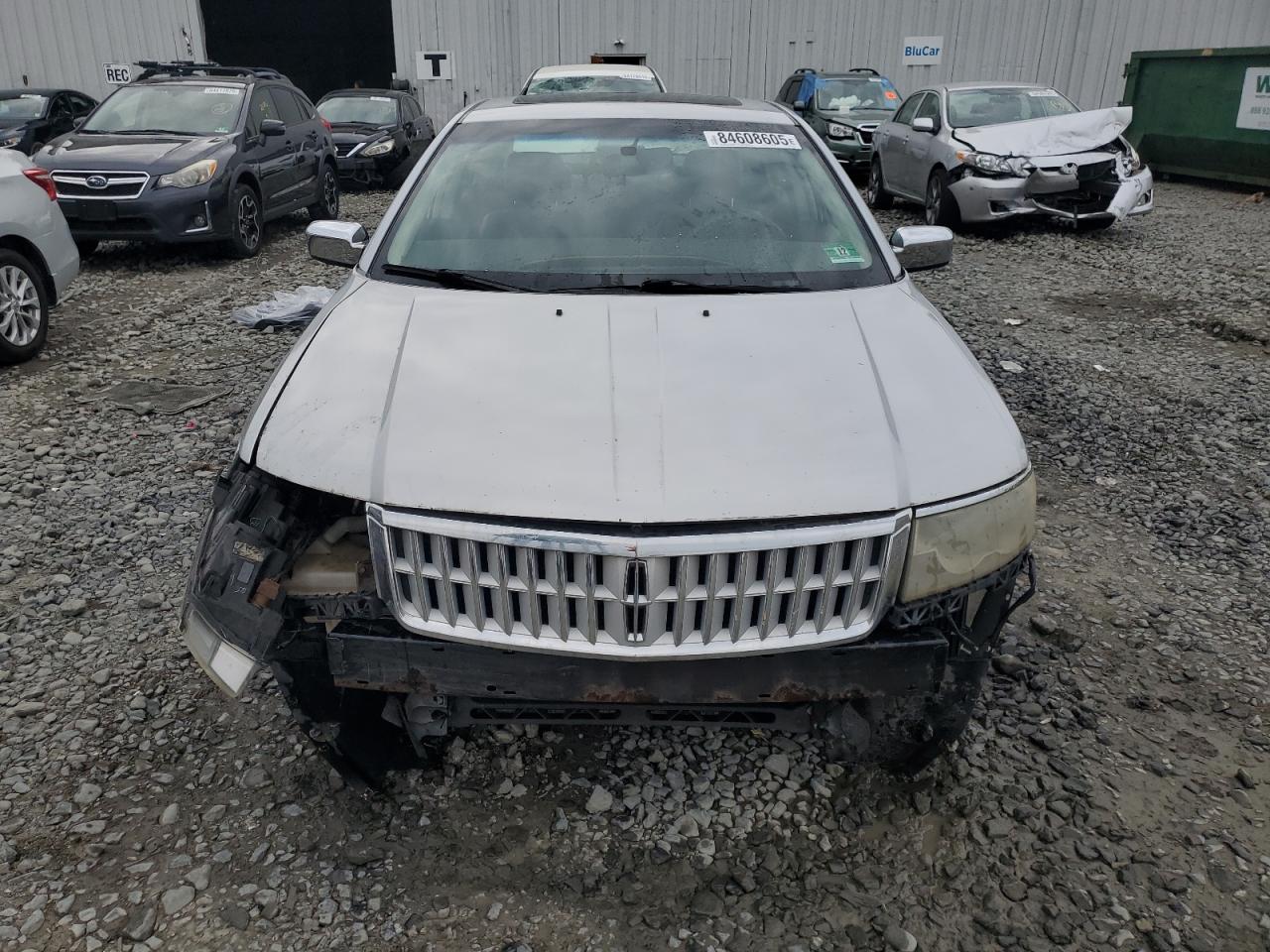 Lincoln Zephyr Image 12