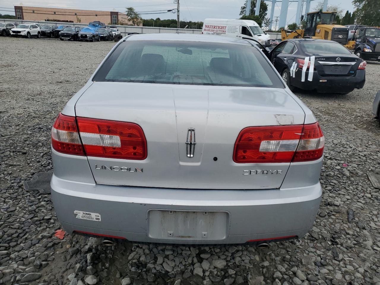 Lincoln Zephyr Image 2