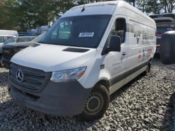  Salvage Mercedes-Benz Sprinter