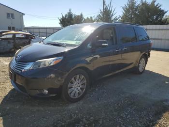  Salvage Toyota Sienna