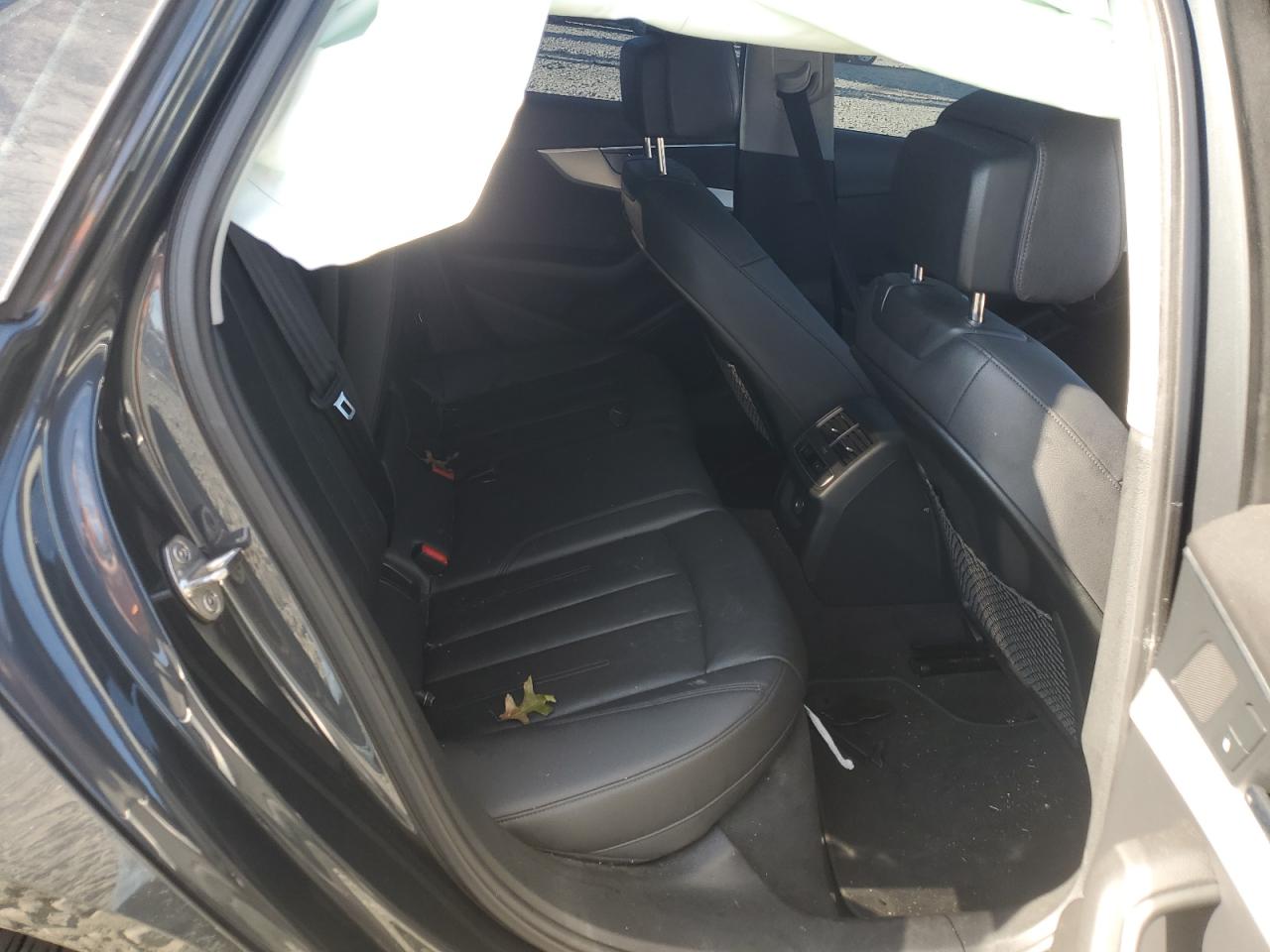 Audi A4 Premium Image 8