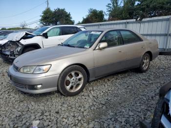 Salvage Lexus Es