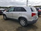Kia Sorento Base Image 9