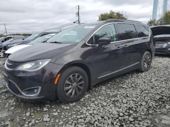  Salvage Chrysler Pacifica