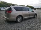 Chrysler Pacifica Touring L Image 2