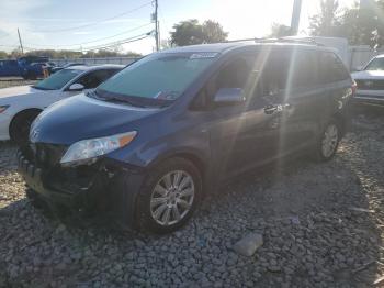  Salvage Toyota Sienna