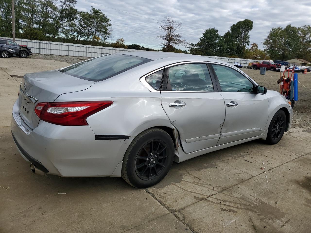 Nissan Altima 2.5 Image 4