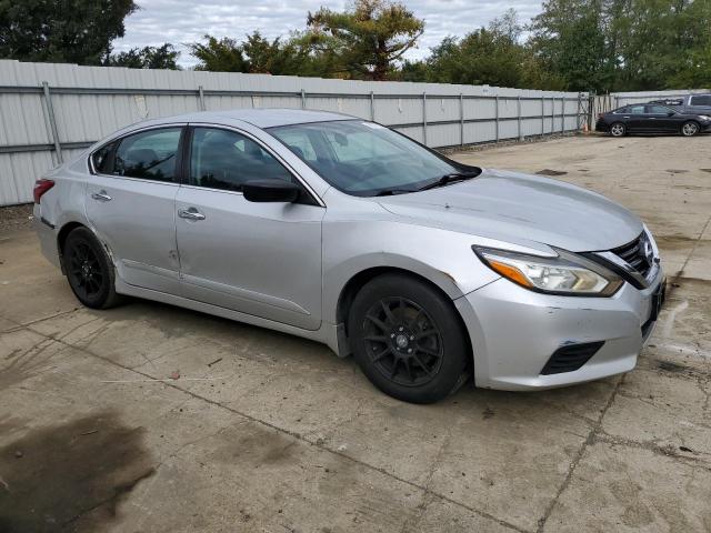 Nissan Altima 2.5 Image 3