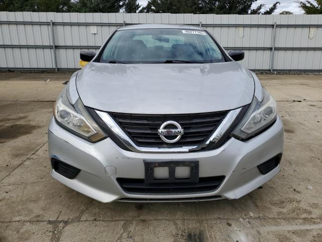 Nissan Altima 2.5 Image 5