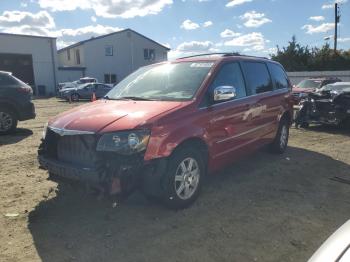  Salvage Chrysler Minivan