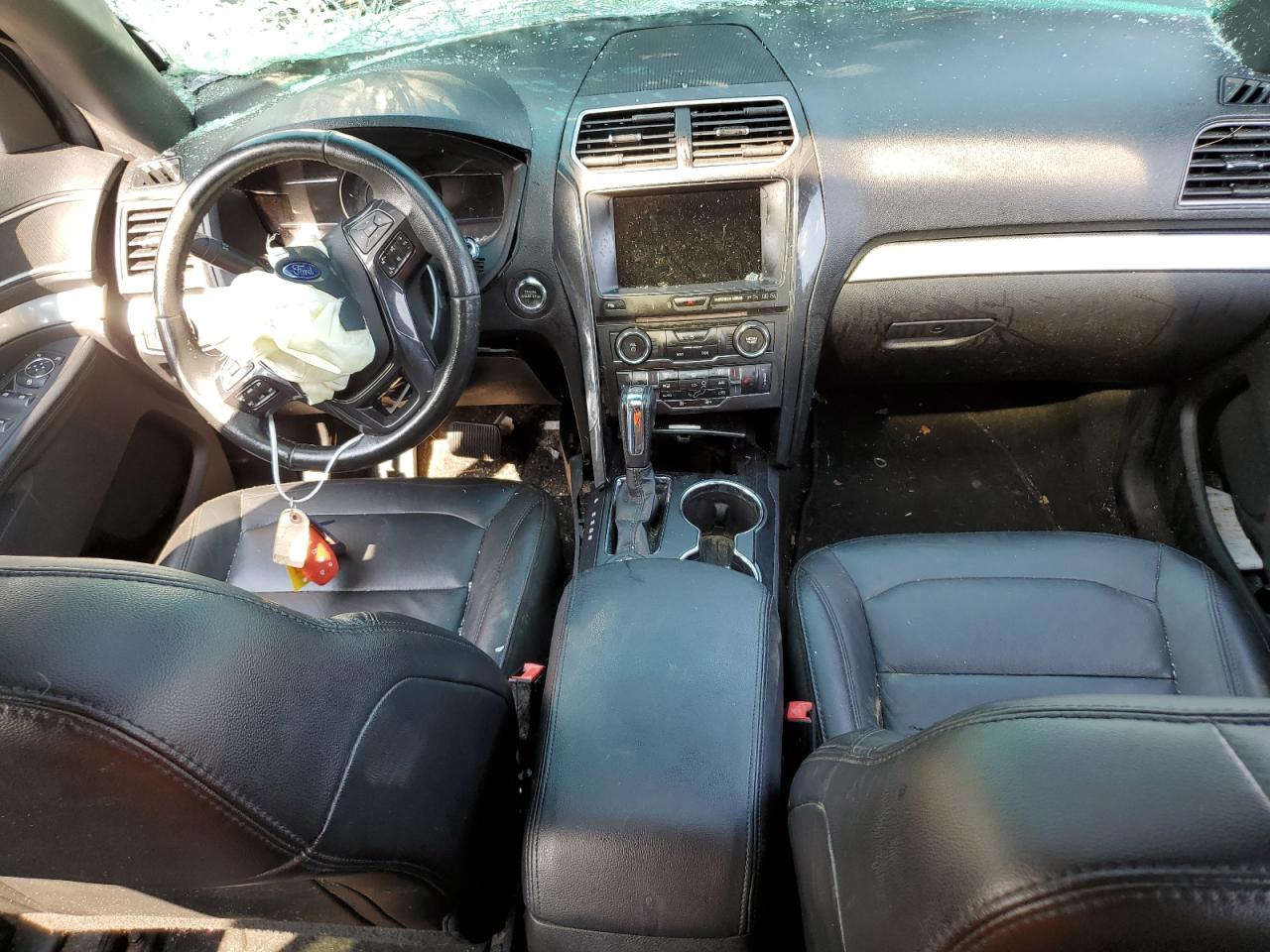 Ford Explorer Xlt Image 6