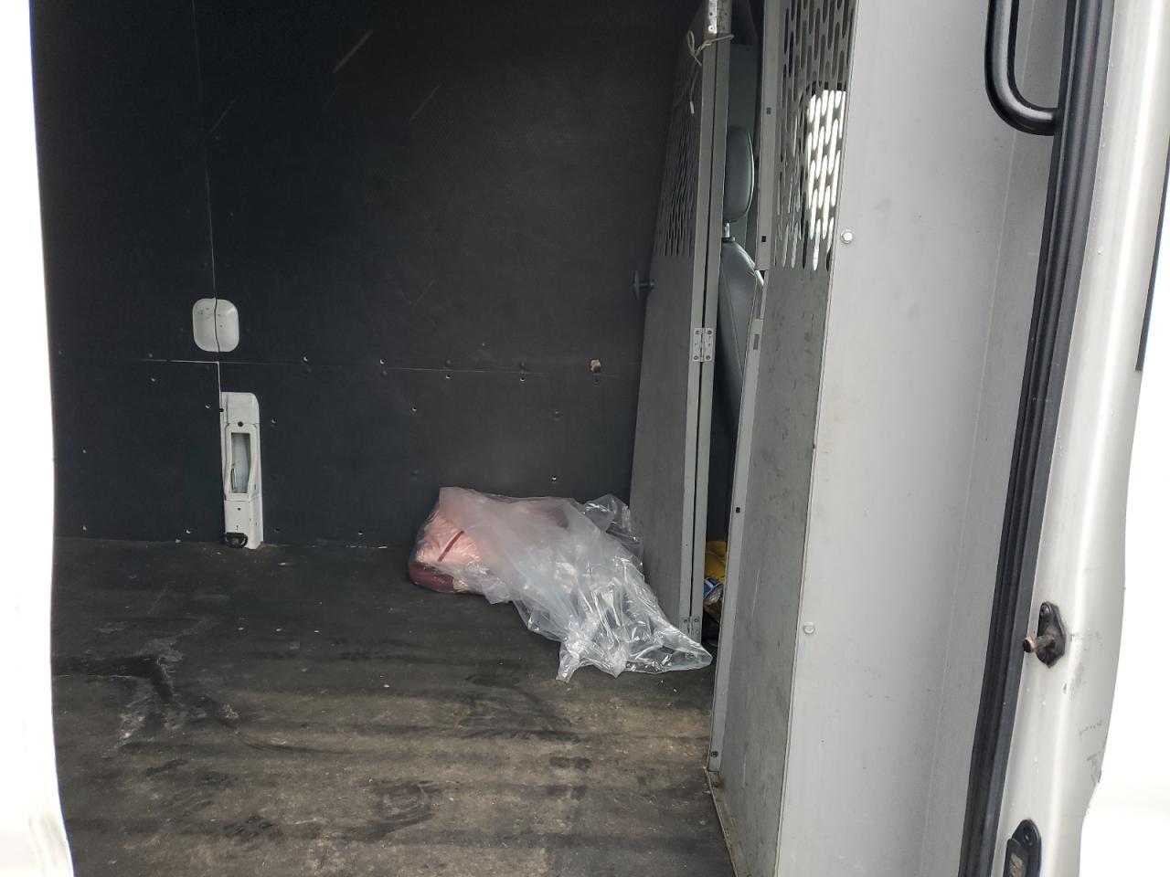 Ford Transit T-250 Image 9